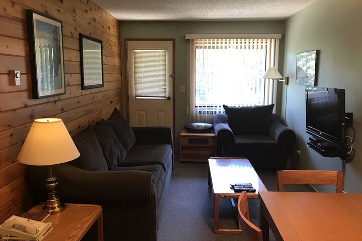 Room 51 of 102