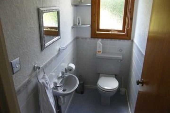 Room 7 of 32