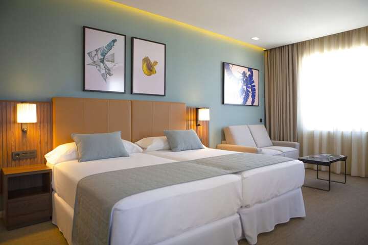 Room 37 of 202