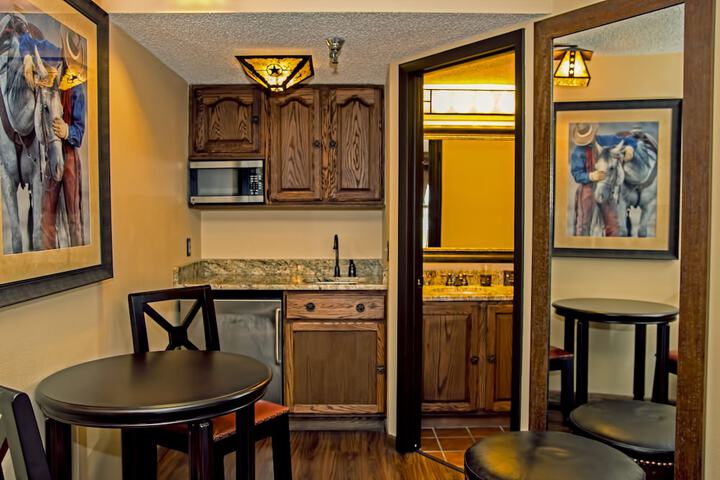 Standard Room, King or Two Doubles (14 of 25)