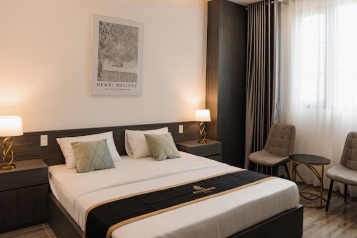 Room 15 of 32