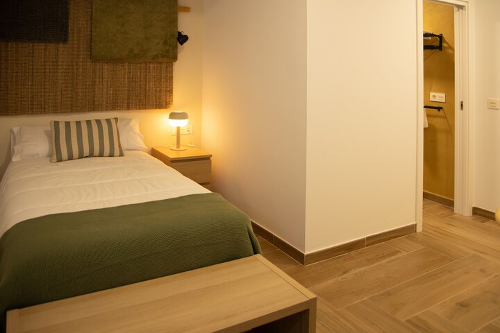 Room 2 of 7