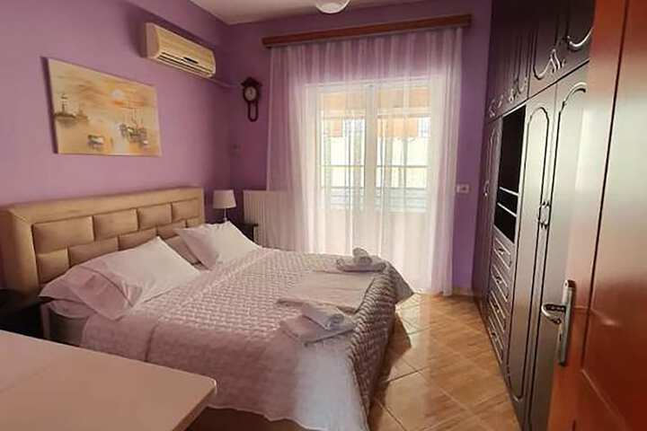 Room 13 of 120