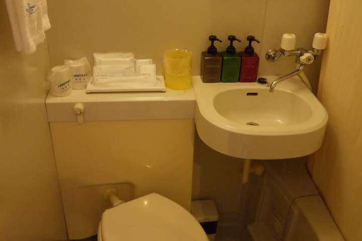 Room 15 of 29
