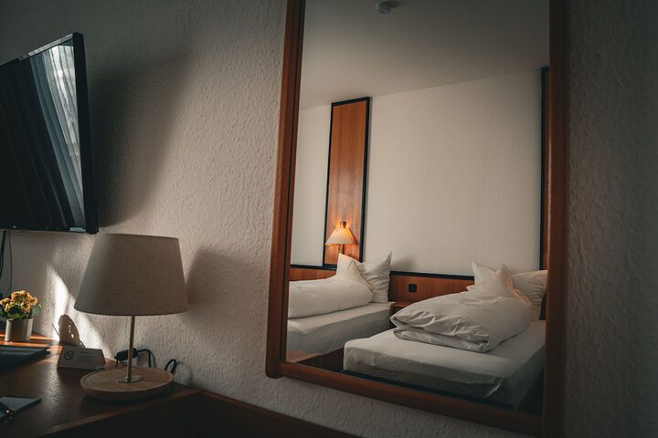 Room 16 of 63