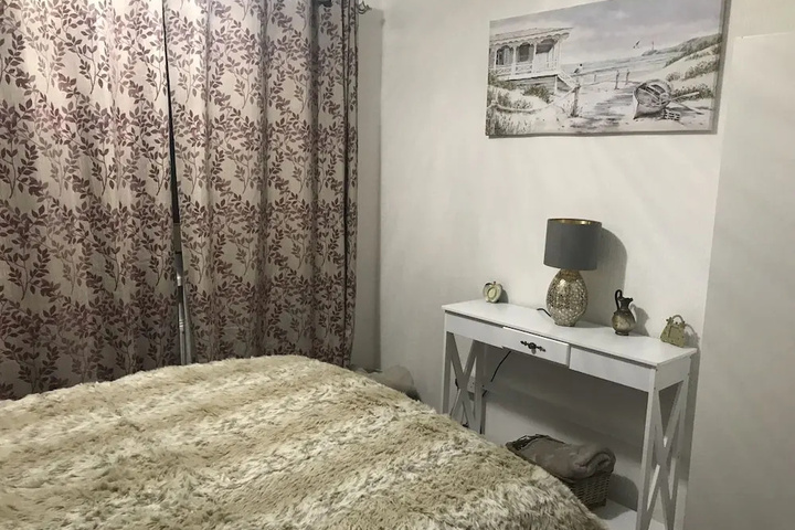 Room 2 of 11