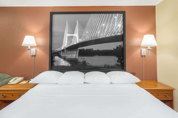 2 Double Beds (7 of 7)