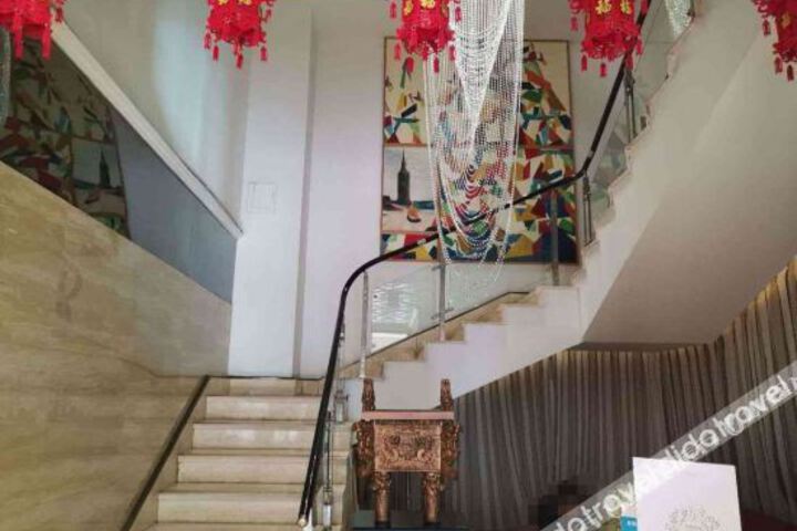 Hotel Interior 6 of 14