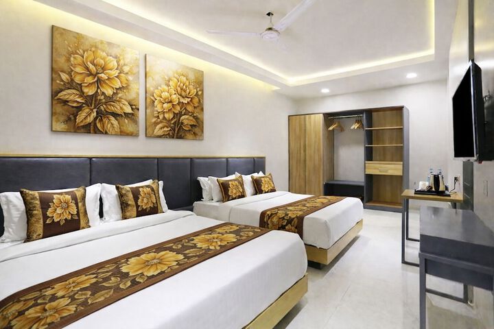 Room 35 of 43
