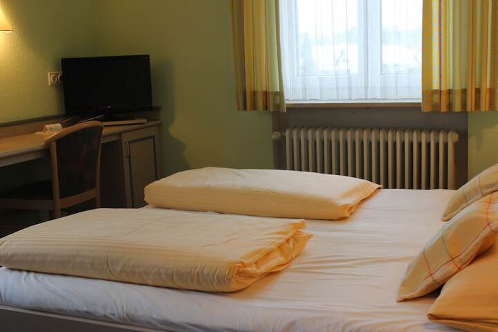 Room 9 of 41