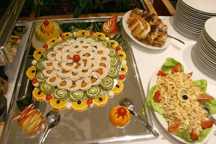 Dining 28 of 41
