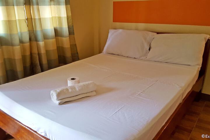 Room 10 of 66