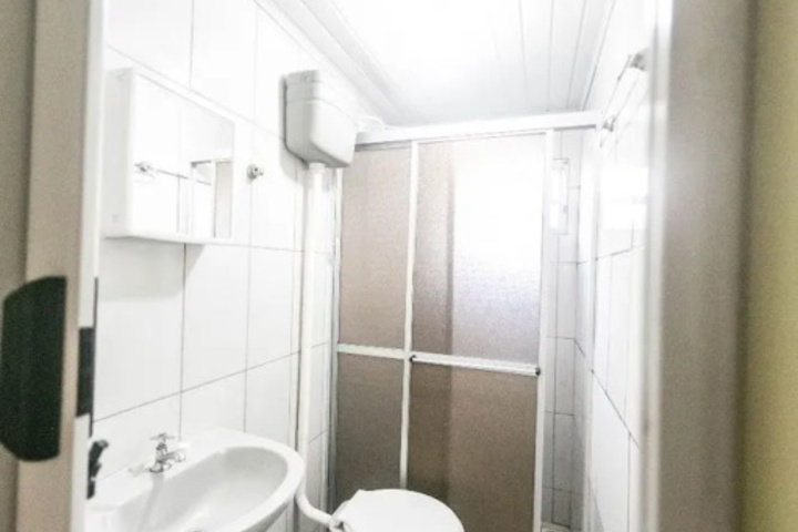 Room 6 of 11