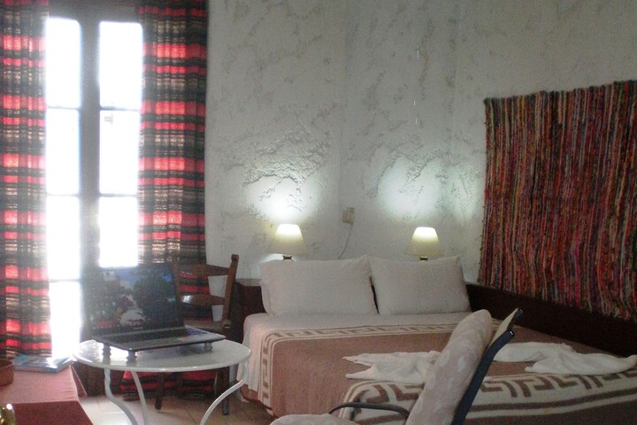 Room 26 of 79