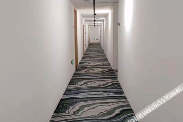 Hotel Interior 10 of 25