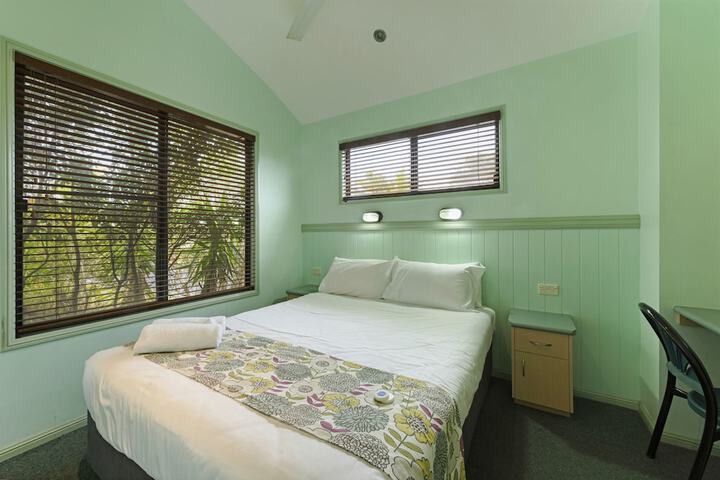 Room 10 of 81