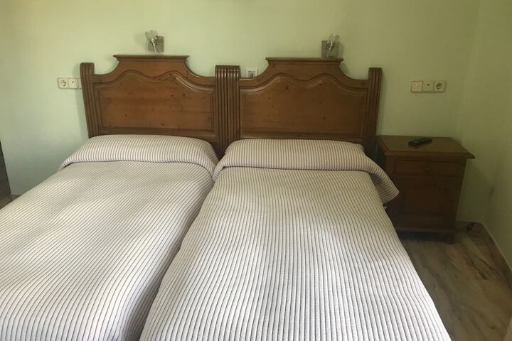 Room 9 of 46