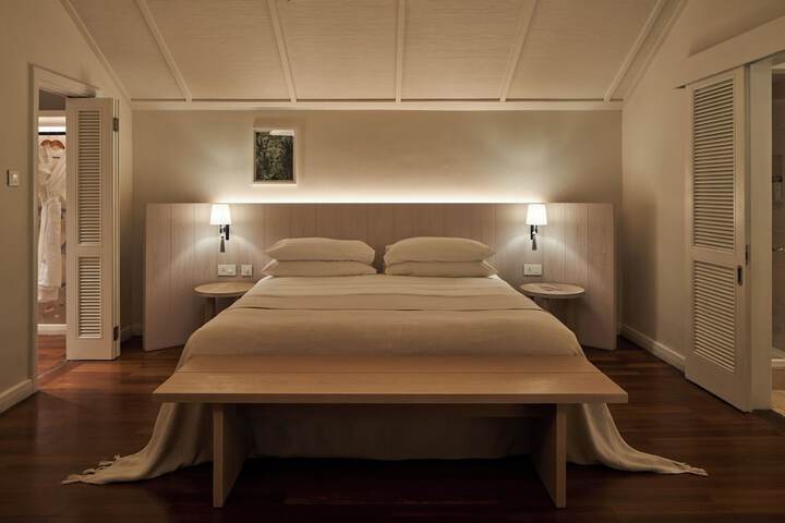 Room 15 of 228