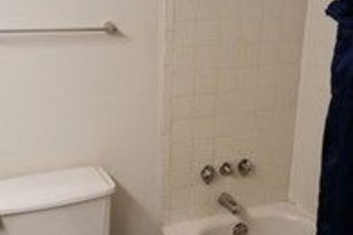 Room 3 of 20