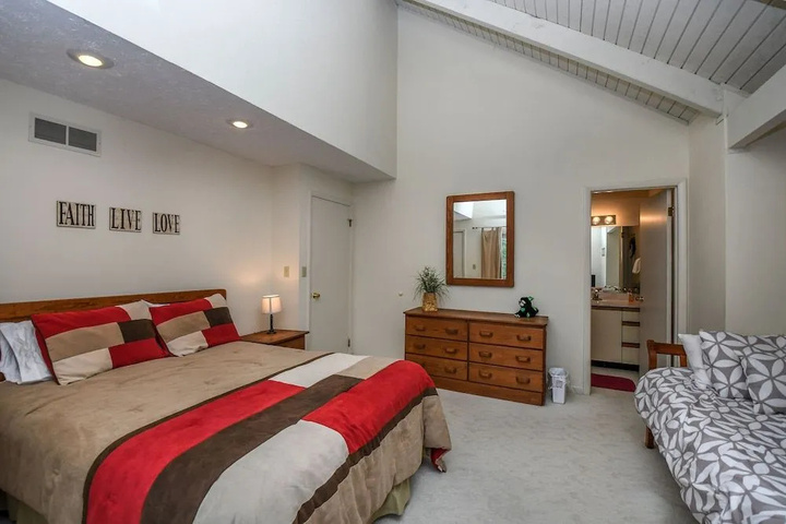 Room 2 of 11
