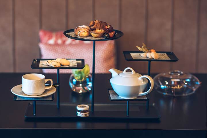 Breakfast/Coffee Service 49 of 91