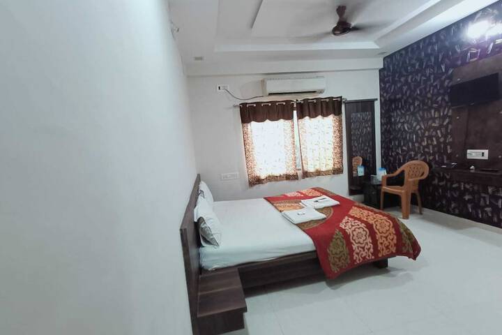 Room 7 of 27