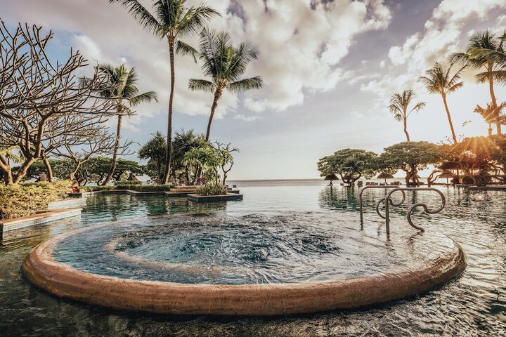 Hotel Pool