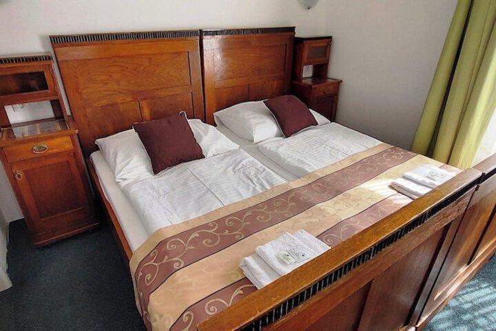 Room 28 of 55