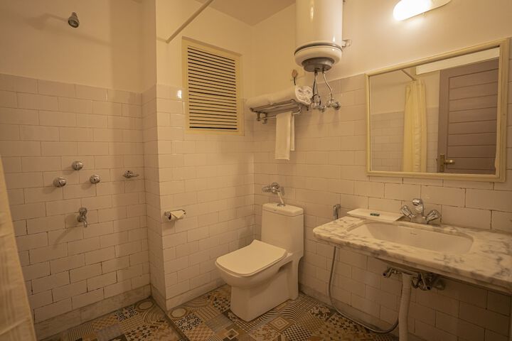 Room 21 of 43