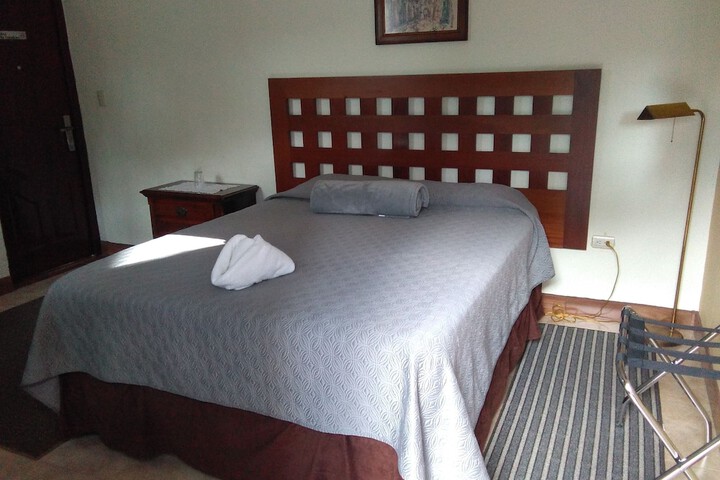 Room 3 of 9