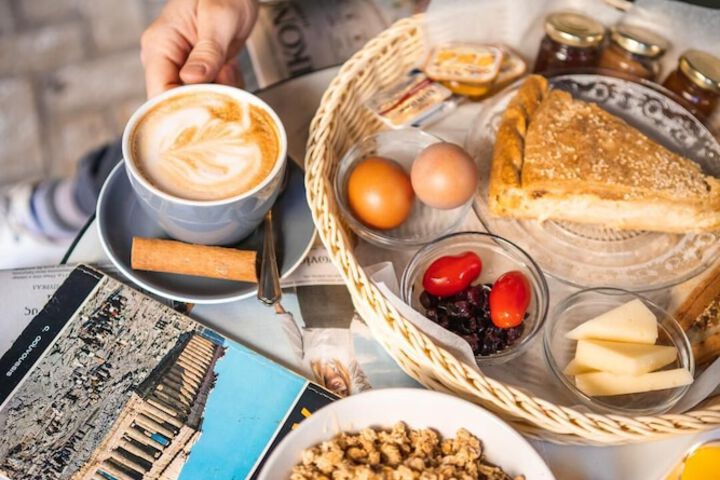 Breakfast/Coffee Service 89 of 100