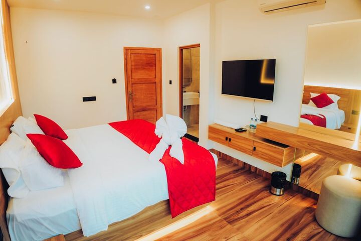 Room 6 of 19