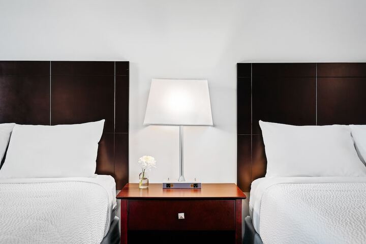Double Room 2 Queen Beds Accessible (1 of 6)