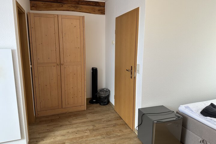 Room 44 of 85