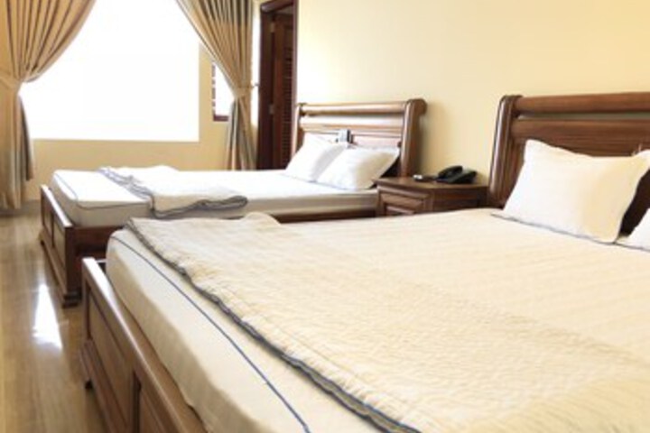 Room 8 of 20
