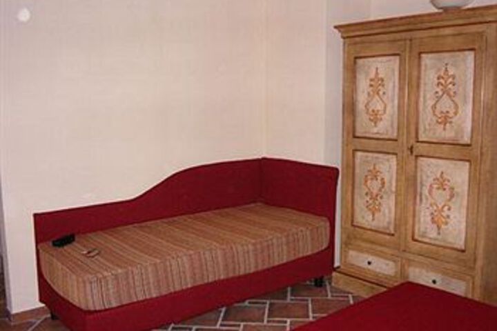 Room 11 of 70
