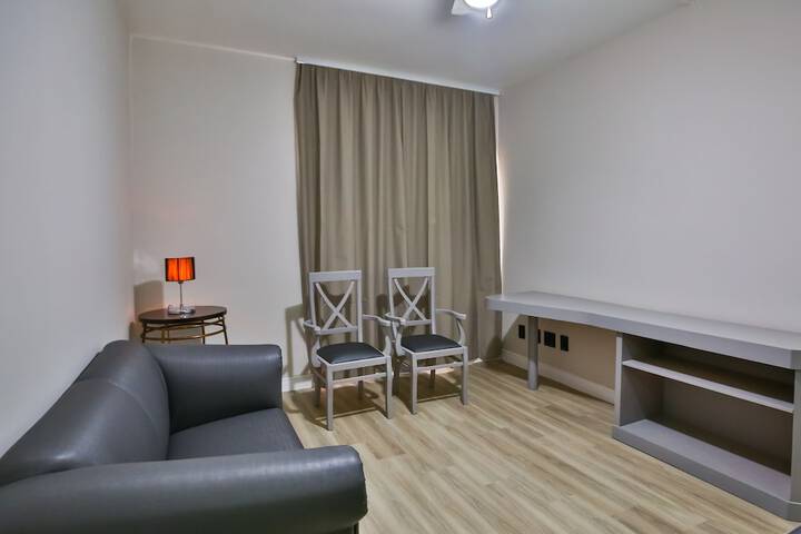 Room 11 of 40