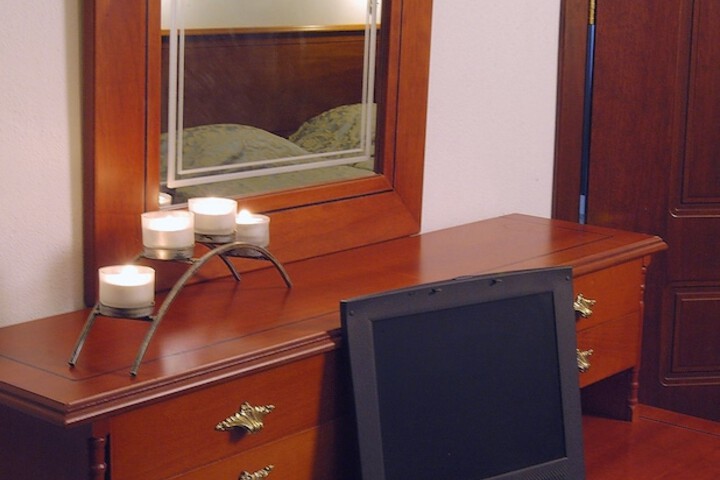 Room 7 of 38