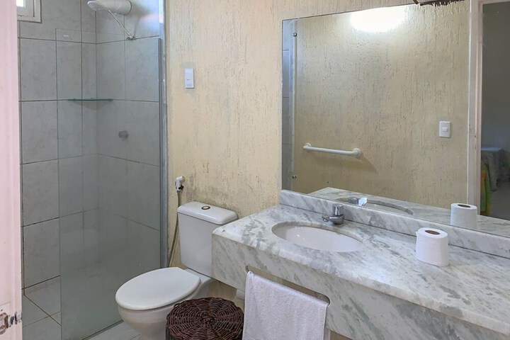 Room 16 of 26