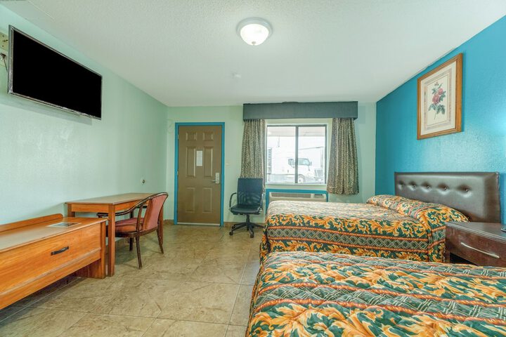 Room 10 of 22