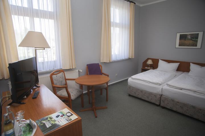 Room 5 of 36