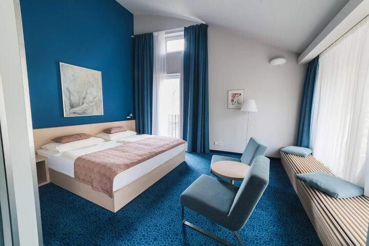Room 2 of 24