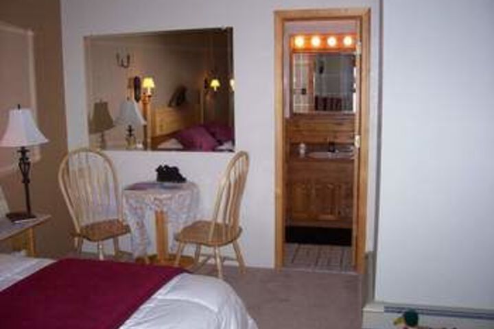 Room 11 of 33