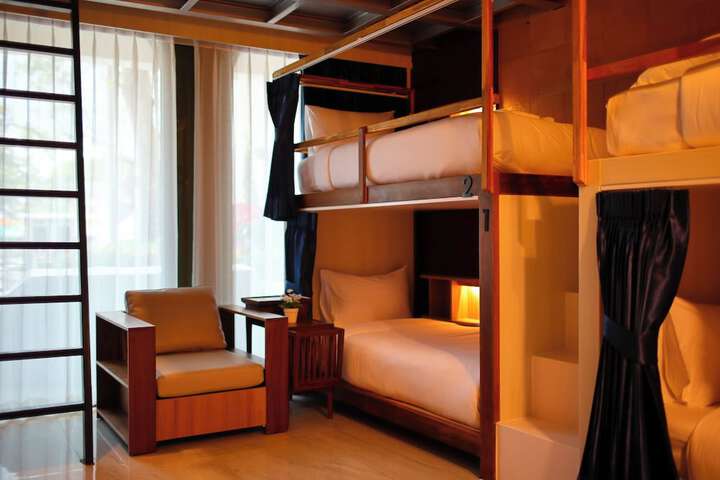 Room 38 of 86