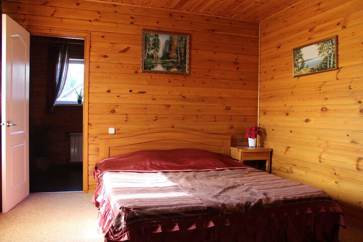 Room 3 of 18