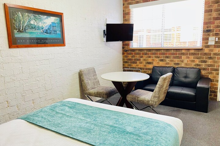 Room 53 of 111