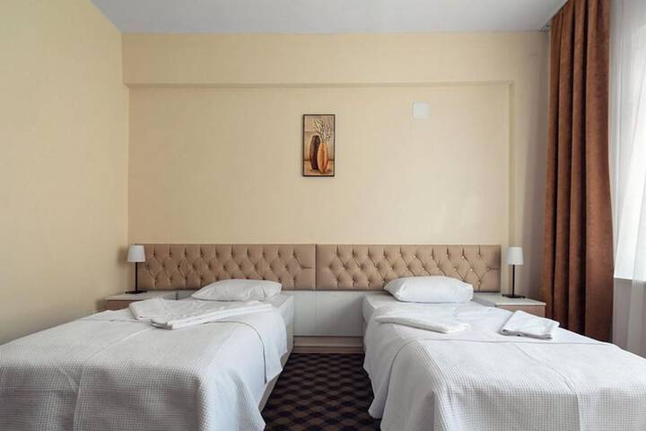 Room 6 of 26