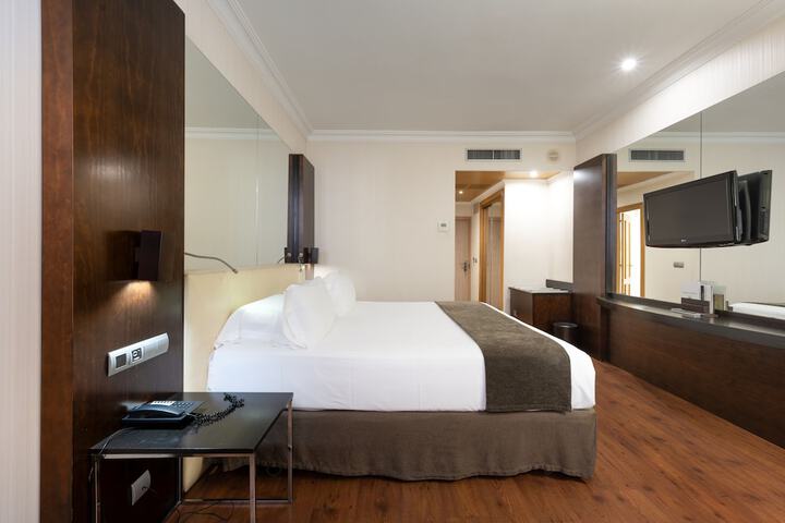 Room 56 of 158