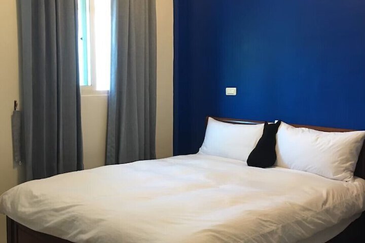Room 10 of 36