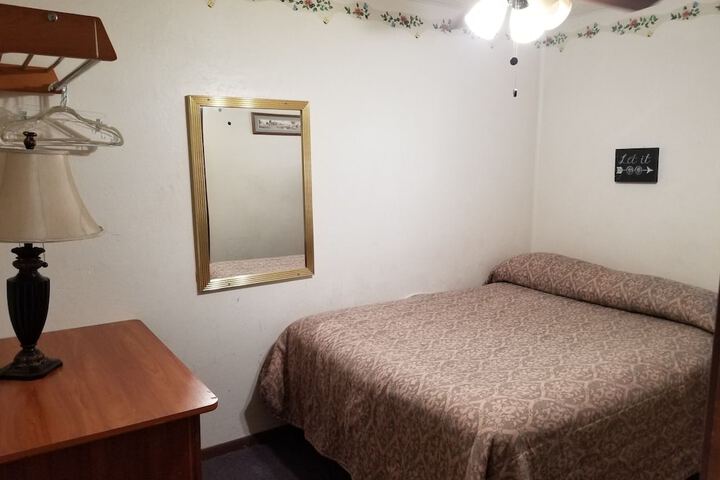 Room 6 of 149